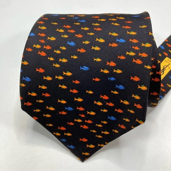 Yves Saint Laurent Paris Fish Pattern 100% Silk Tie Made in Italy 4” by 58” - Picture 2 of 5